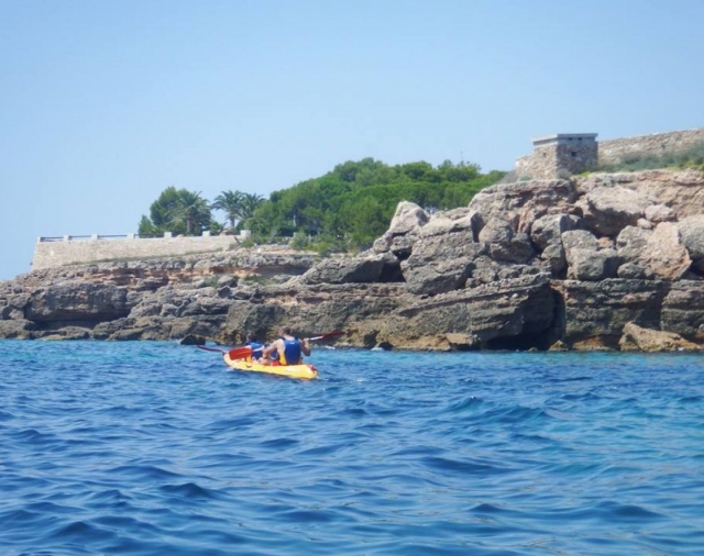 Hacia las calas en kayak